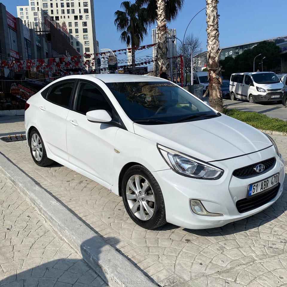 SHAHİN GOLDEN RENT A CAR Kiralık HYUNDAI ACCENT BLUE