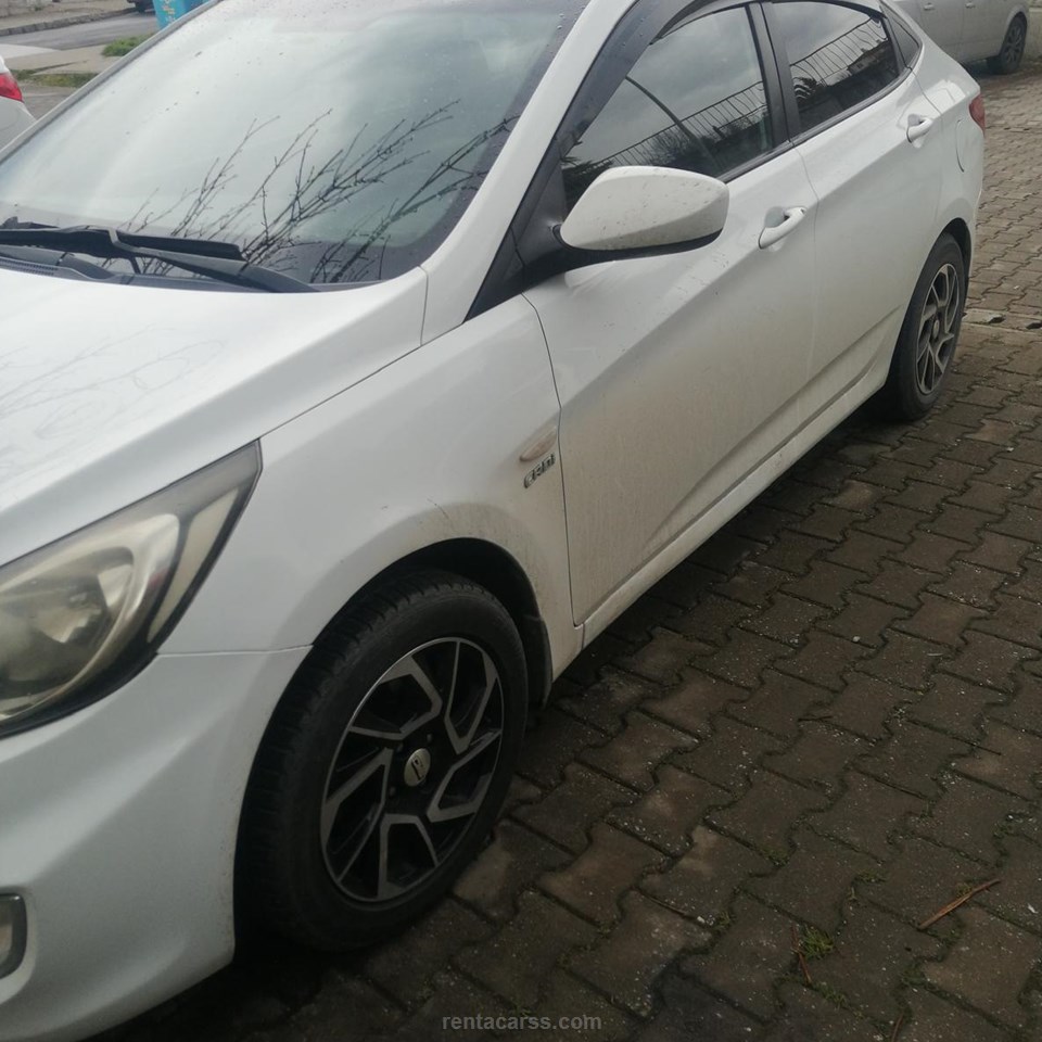 HYUNDAI ACCENT BLUE