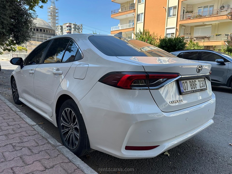 TOYOTA COROLLA