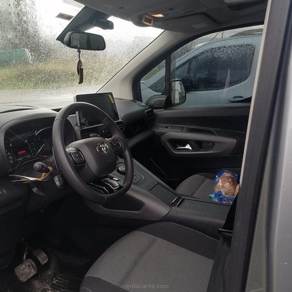 TOYOTA Proace City