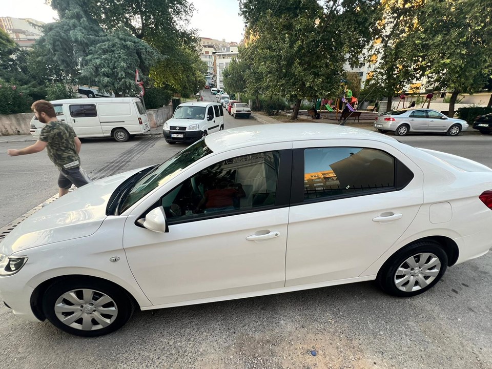 PEUGEOT 301