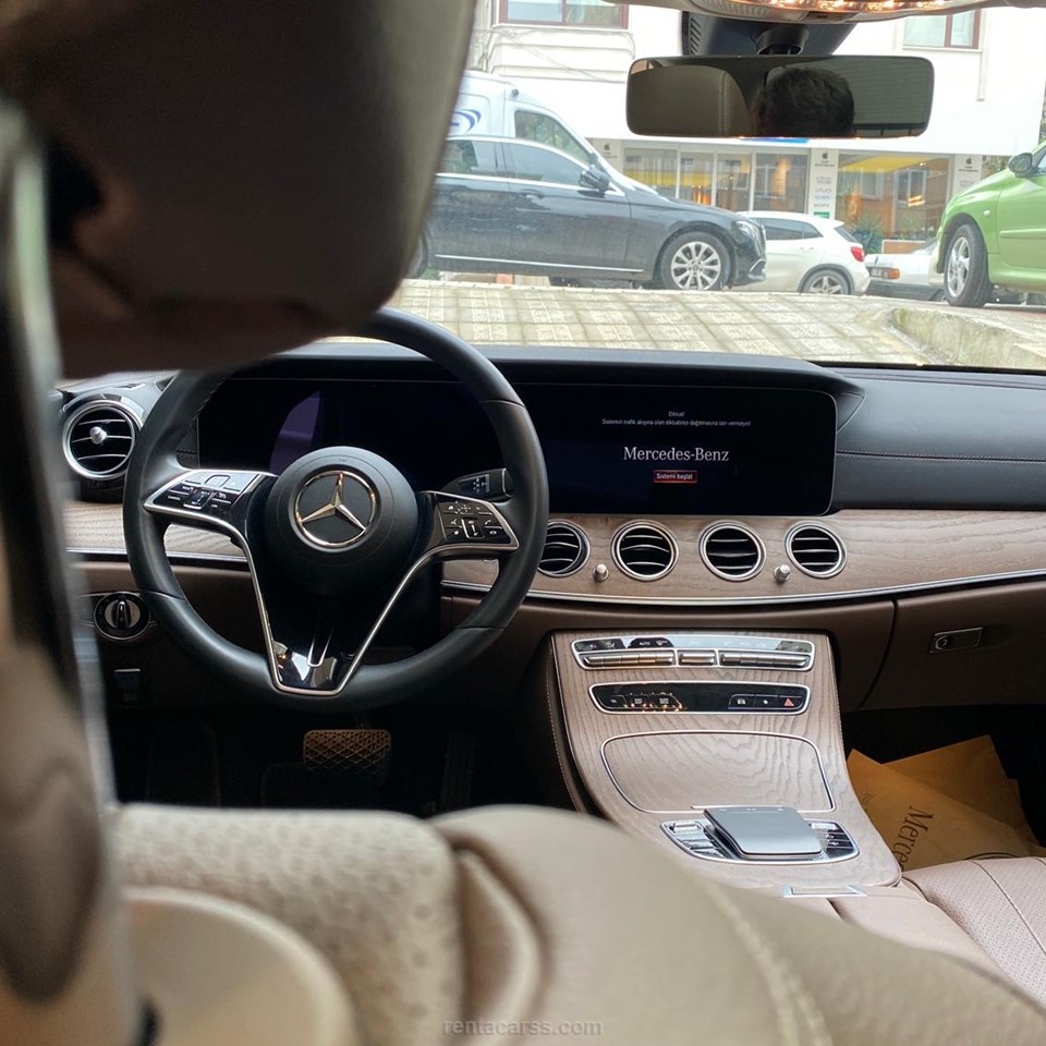 MERCEDES E200