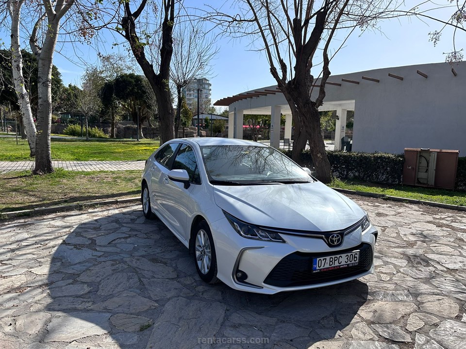 TOYOTA COROLLA