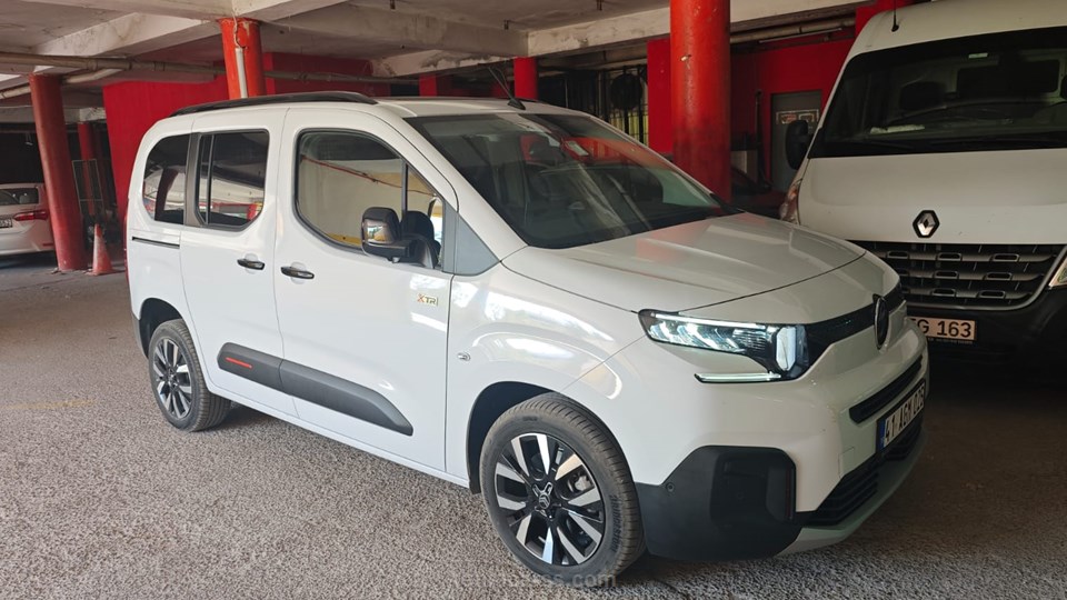 ES26 RENTACAR Kiralık CITROEN BERLINGO