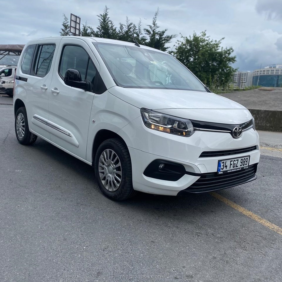 SHAHİN GOLDEN RENT A CAR Kiralık TOYOTA Proace City