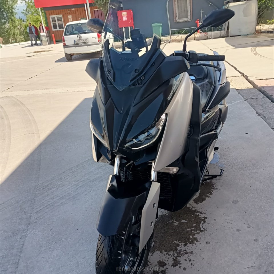 YAMAHA XMAX 250