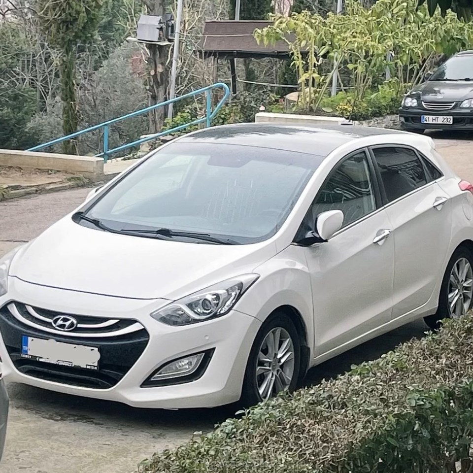 ES26 RENTACAR Kiralık HYUNDAI I30