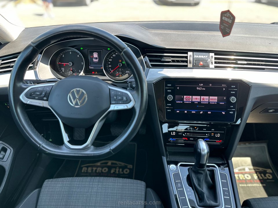 VOLKSWAGEN PASSAT