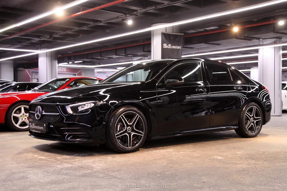 MERCEDES A200 AMG
