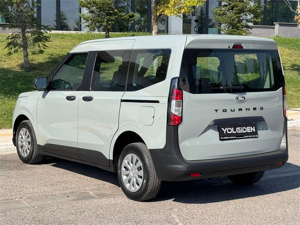 FORD TOURNEO COURIER