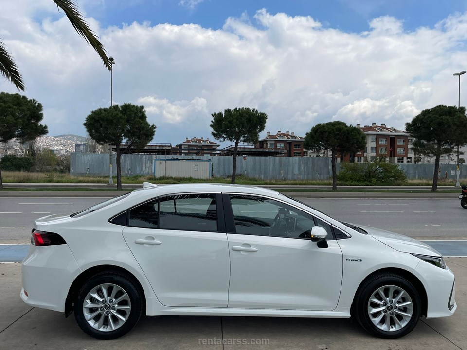 TOYOTA COROLLA