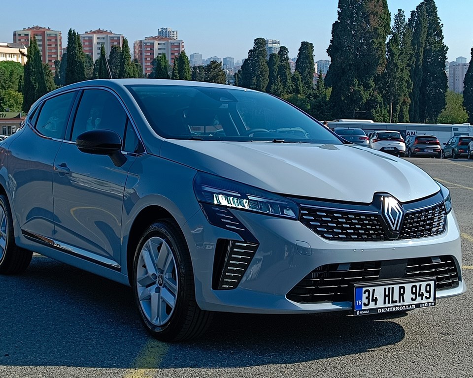 KARAOĞLU RENT A CAR Kiralık RENAULT Clio5