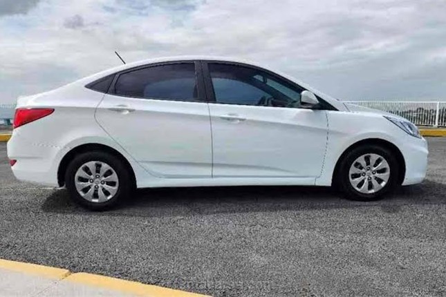 SALAMATİ RENT A CAR Kiralık HYUNDAI ACCENT BLUE