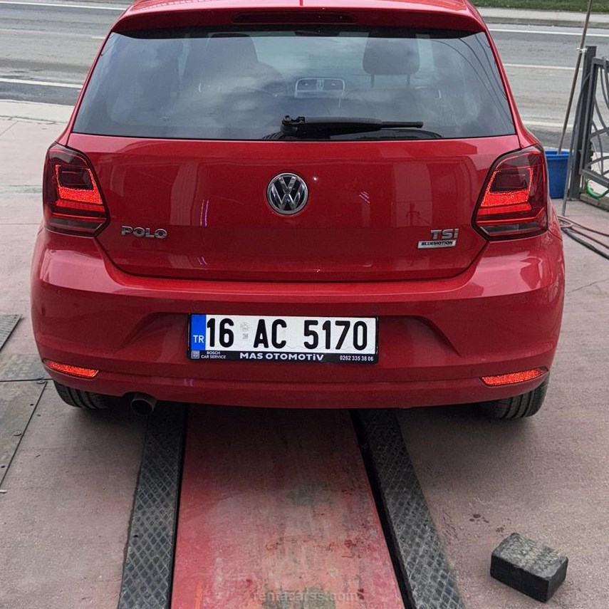 VOLKSWAGEN POLO