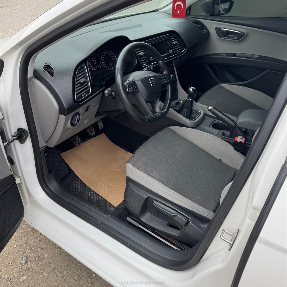 SEAT LEON