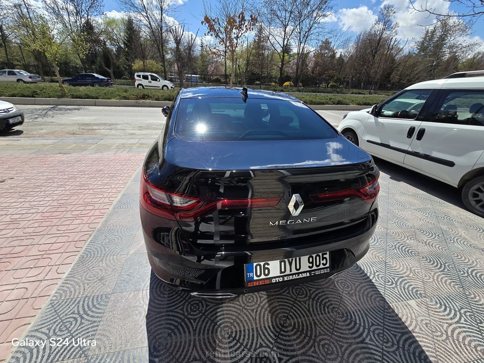 RENAULT MEGANE