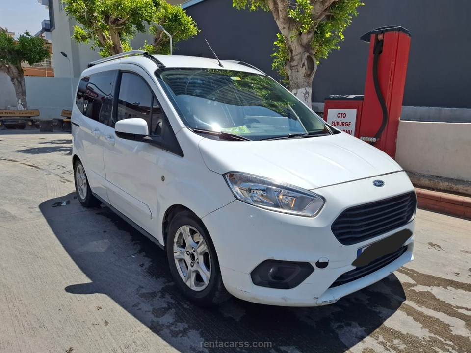 PERA ARAÇ KİRALAMA Kiralık FORD TOURNEO COURIER