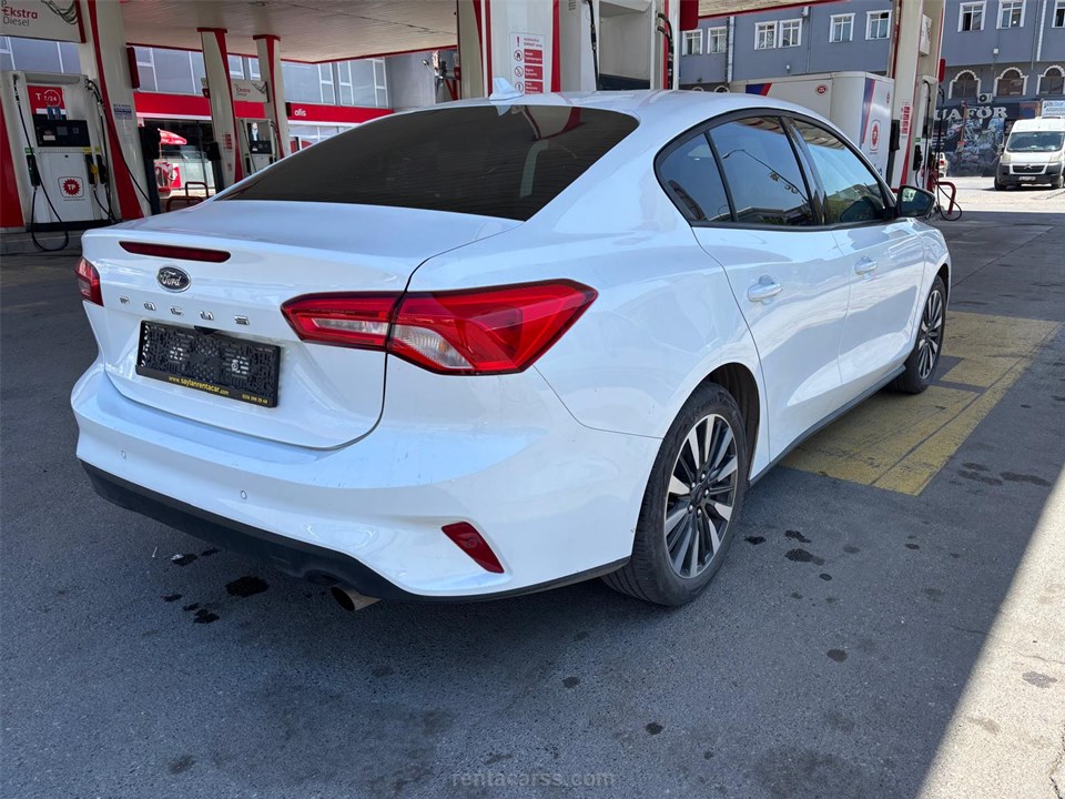 FORD FOCUS