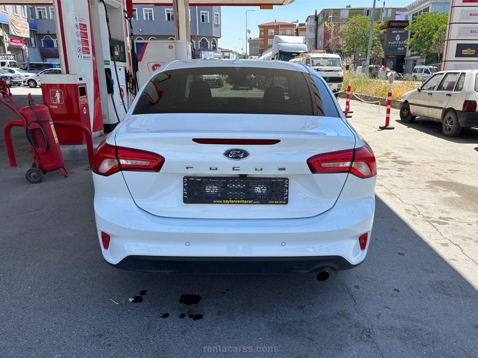 FORD FOCUS