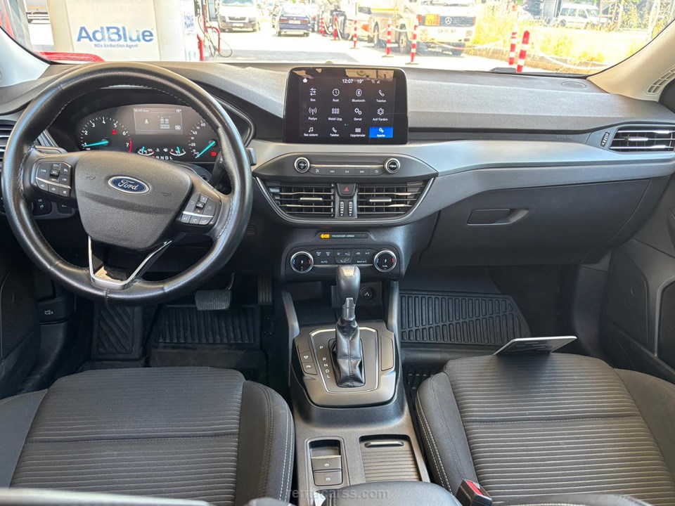 FORD FOCUS