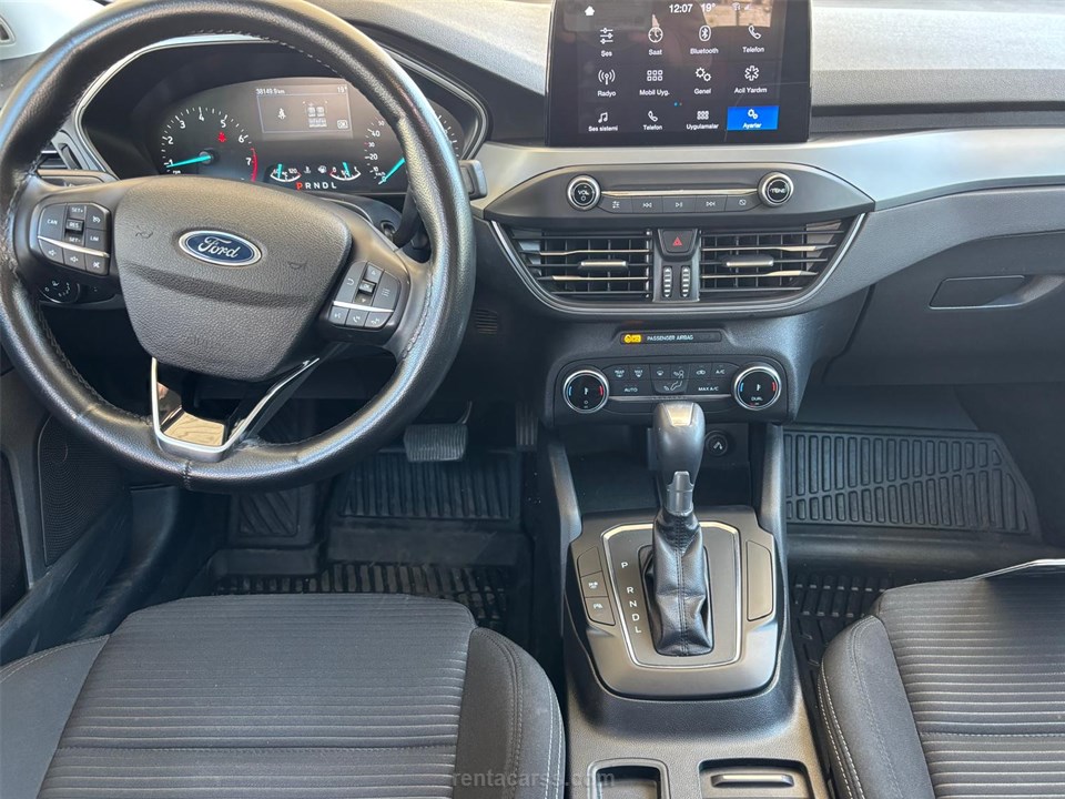 FORD FOCUS