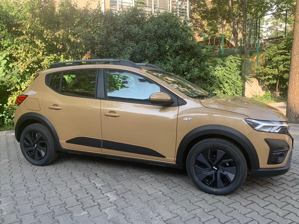 AU RENT A CAR Kiralık DACIA SANDERO STEPWAY