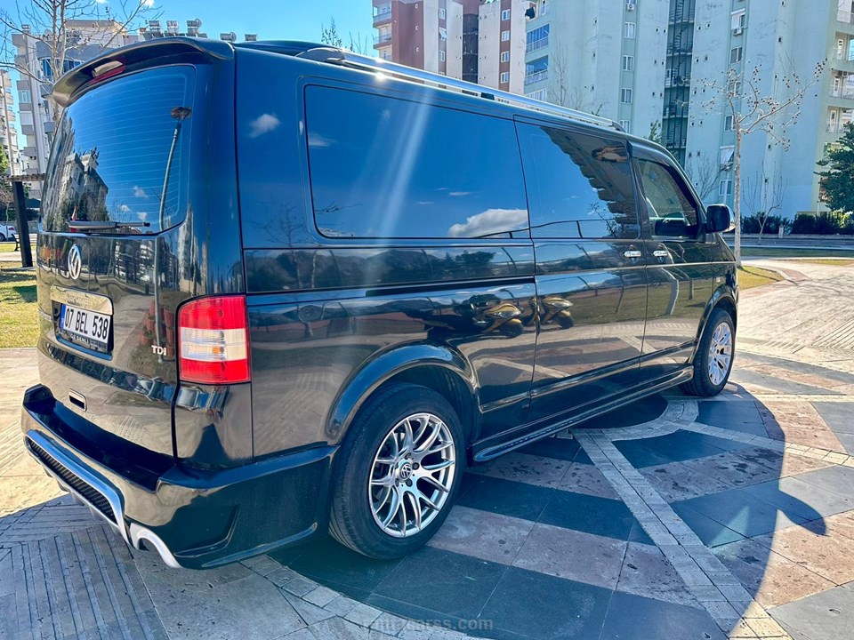 VOLKSWAGEN TRANSPORTER