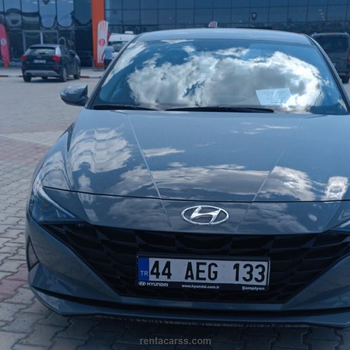 HYUNDAI ELANTRA