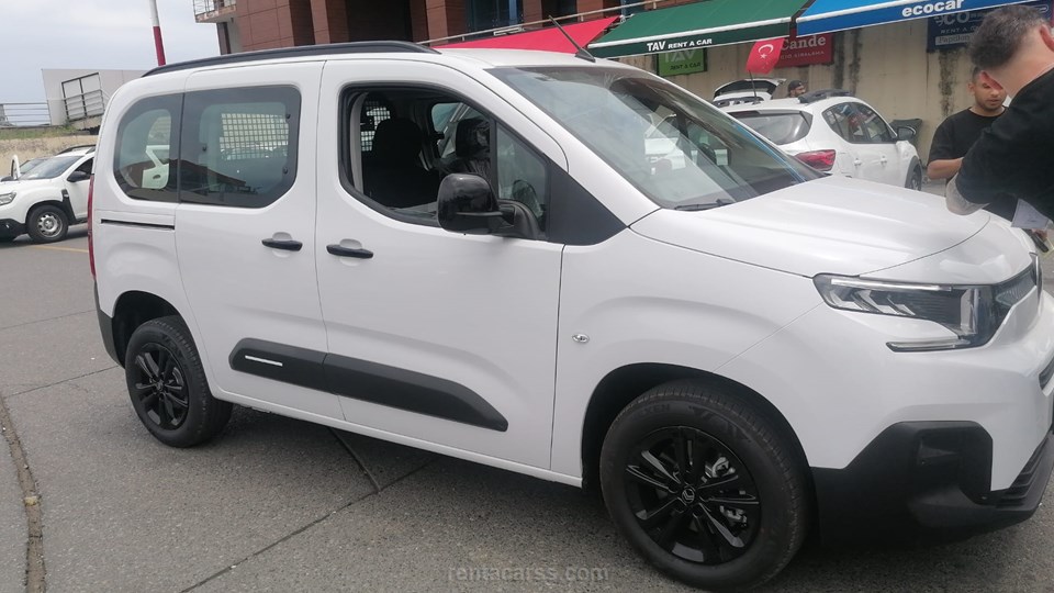 PAPİLLON RENT A CAR Kiralık CITROEN BERLINGO
