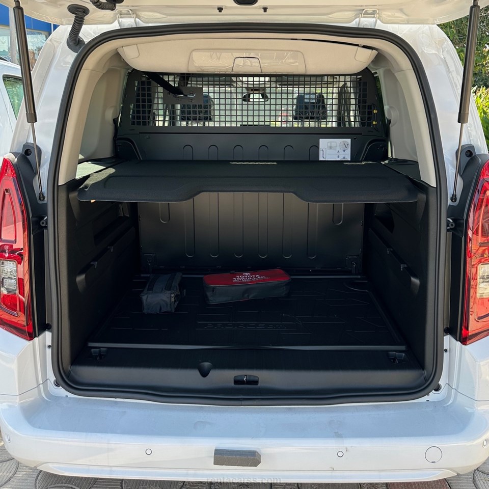 LESAN OTOMOTİV Kiralık TOYOTA Proace City