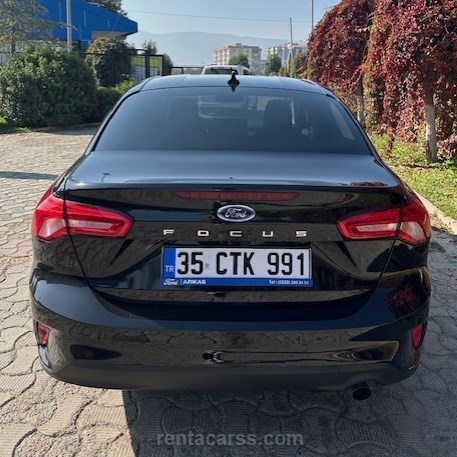 FORD FOCUS