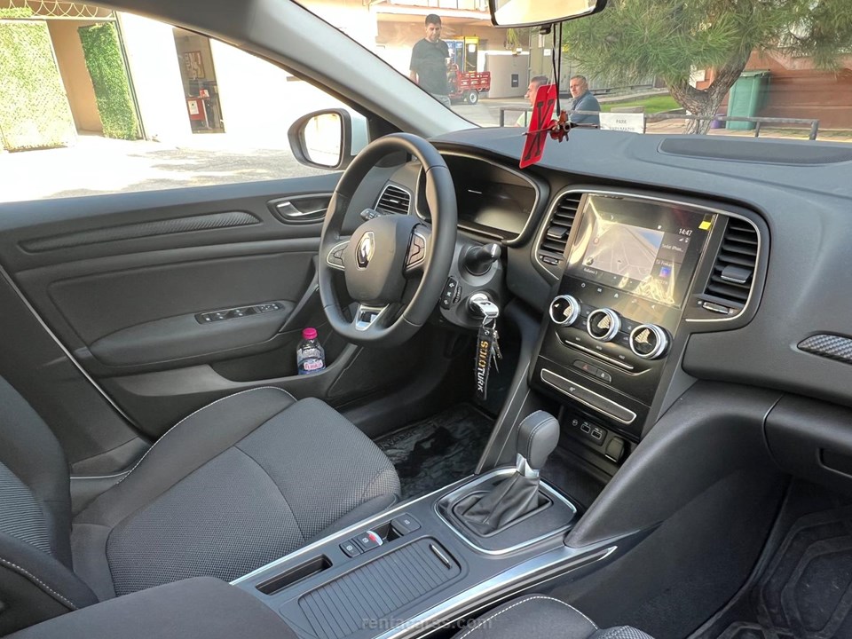 RENAULT MEGANE