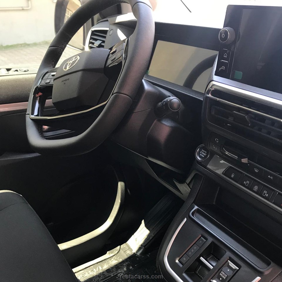 TOYOTA VERSO