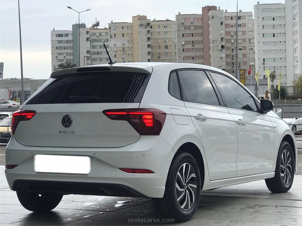 VOLKSWAGEN POLO