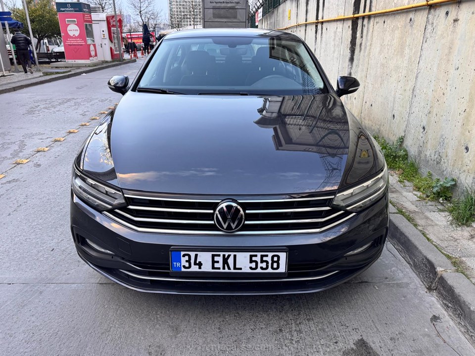 VOLKSWAGEN PASSAT