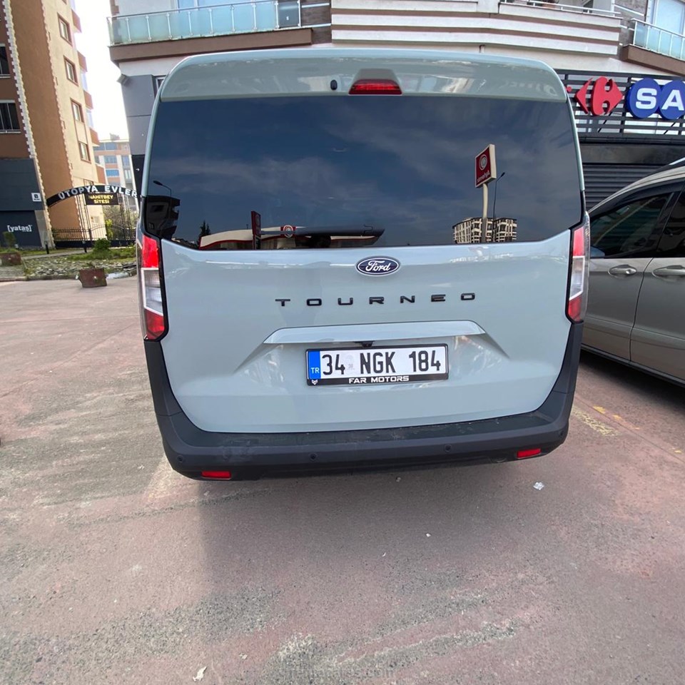 GOLA WAY RENT A CAR Kiralık FORD TOURNEO COURIER