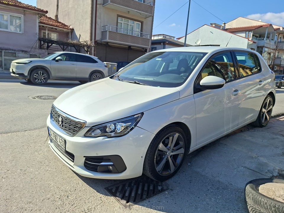 PEUGEOT 308