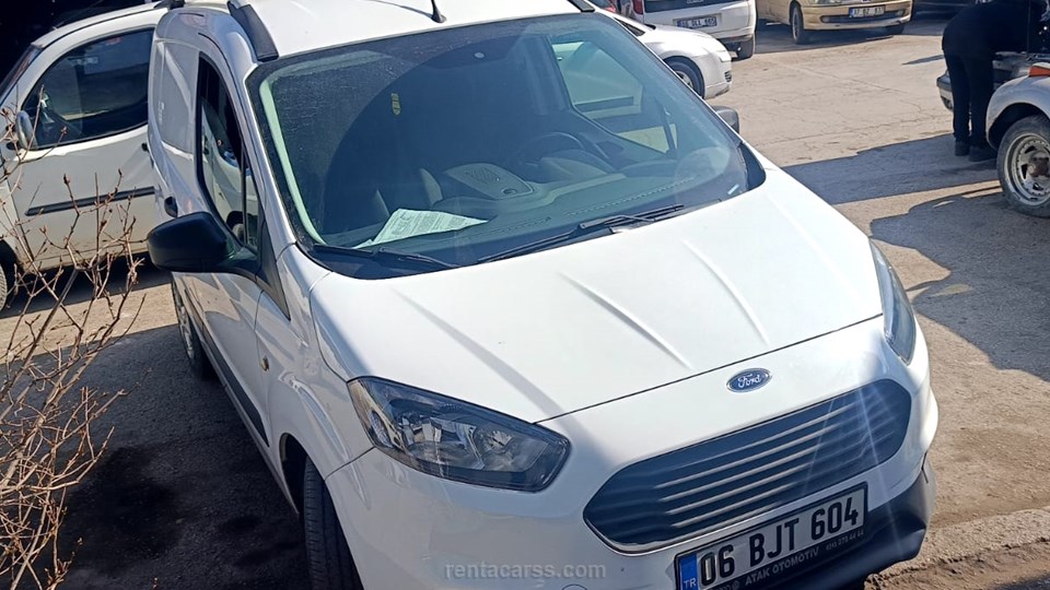 ŞERİT FİLO Kiralık FORD TOURNEO COURIER