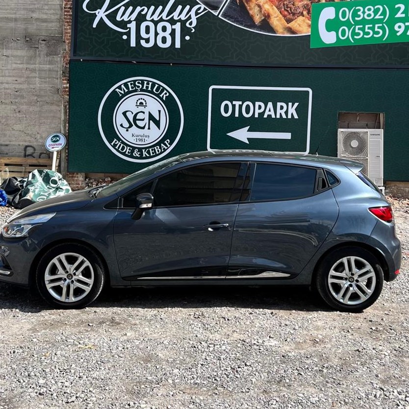 RENAULT CLIO