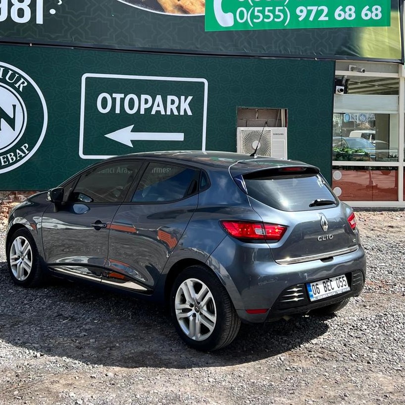 RENAULT CLIO