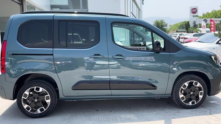 AZİZOĞLU RENTACAR Kiralık FIAT DOBLO 1.5