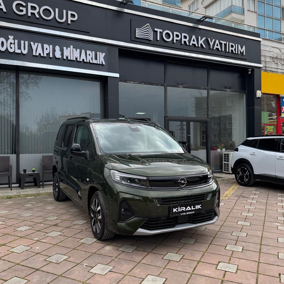 OPEL Combo 1.5 AT8
