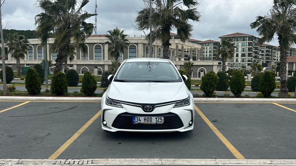 TOYOTA COROLLA