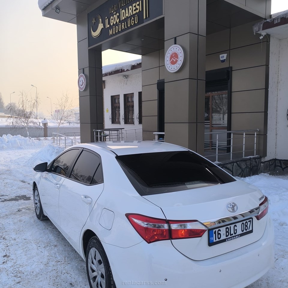 TOYOTA COROLLA