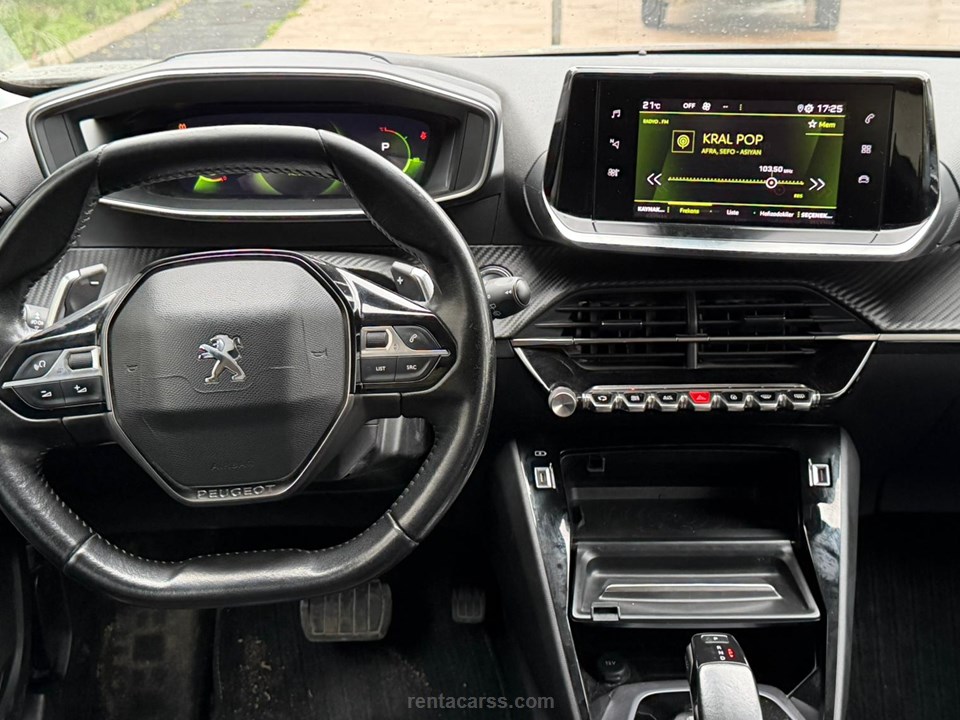 PEUGEOT 2008