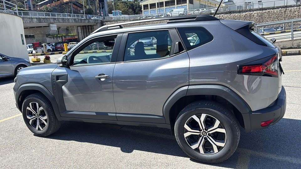 RENAULT DUSTER