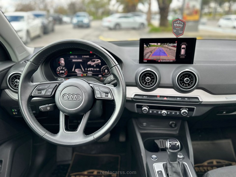 AUDI Q2