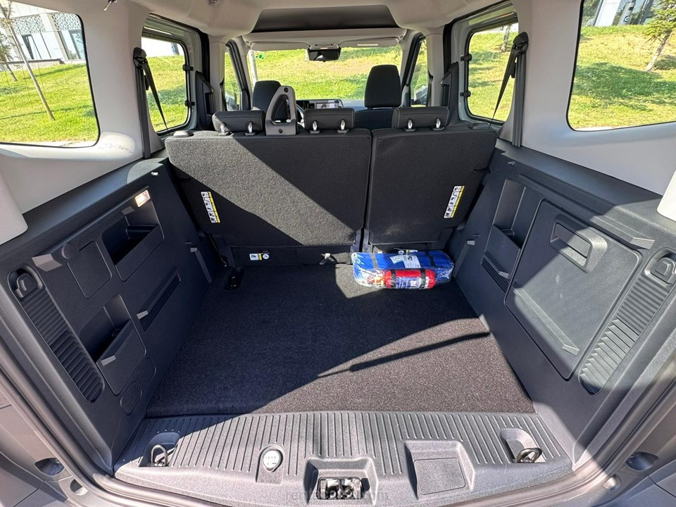 FORD TOURNEO COURIER