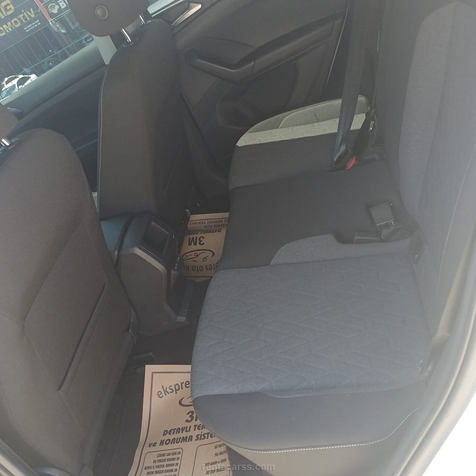 VOLKSWAGEN T Cross