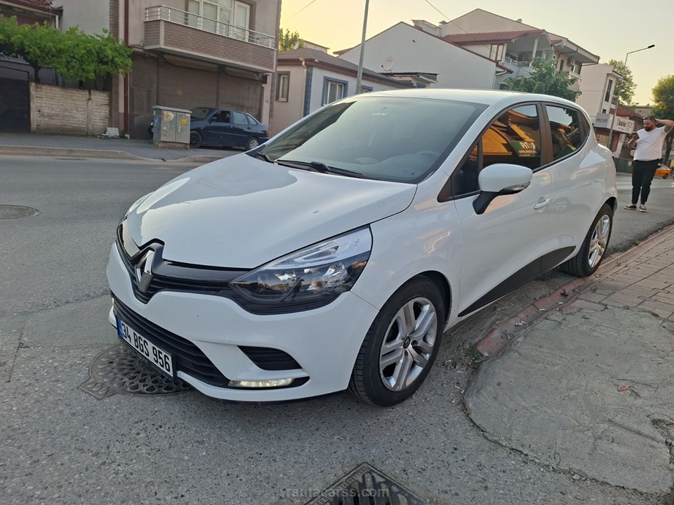 RENAULT CLIO